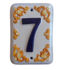 Numero civico in ceramica